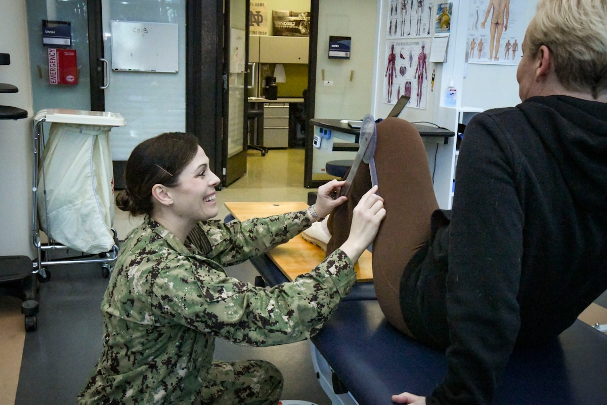 Regaining Comfortable Movement: Advanced Assessment for Persistent Knee Discomfort